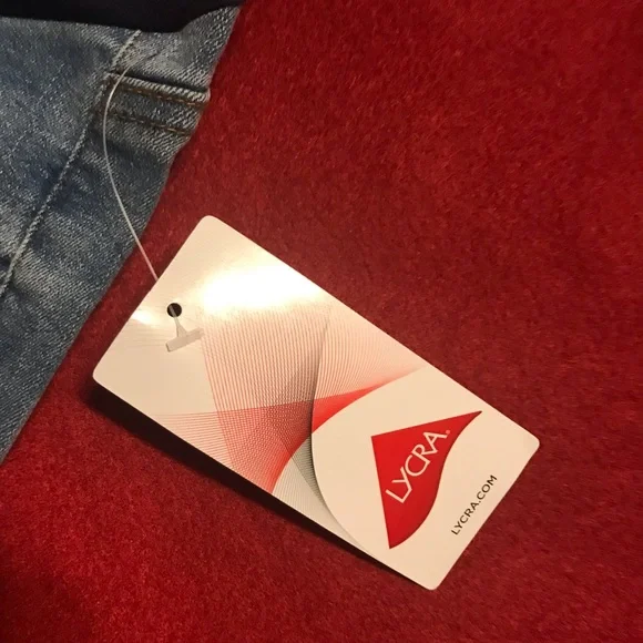 NWT Maternity Jean Shorts With Belly Panel - Picture 13 of 15